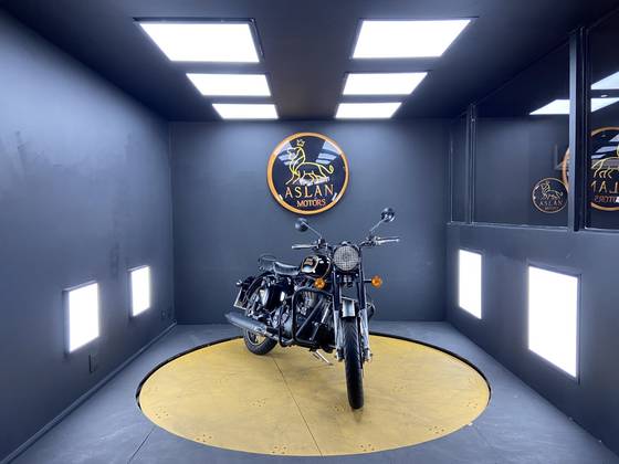 ROYAL ENFIELD CLASSIC TRIBUTE BLACK ROYAL ENFIELD CLASSIC TRIBUTE BLACK
